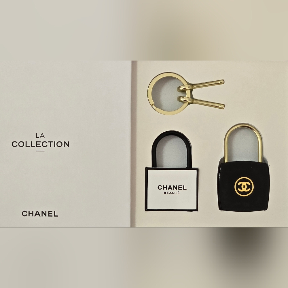 🦋Chanel (LA COLLECTION) Lock and Keys Box Set-Brand New in Box - Picture 3 of 7